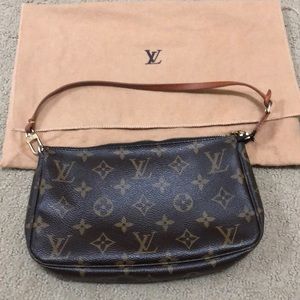 Louis Vuitton Monogram Pochette Accessoires